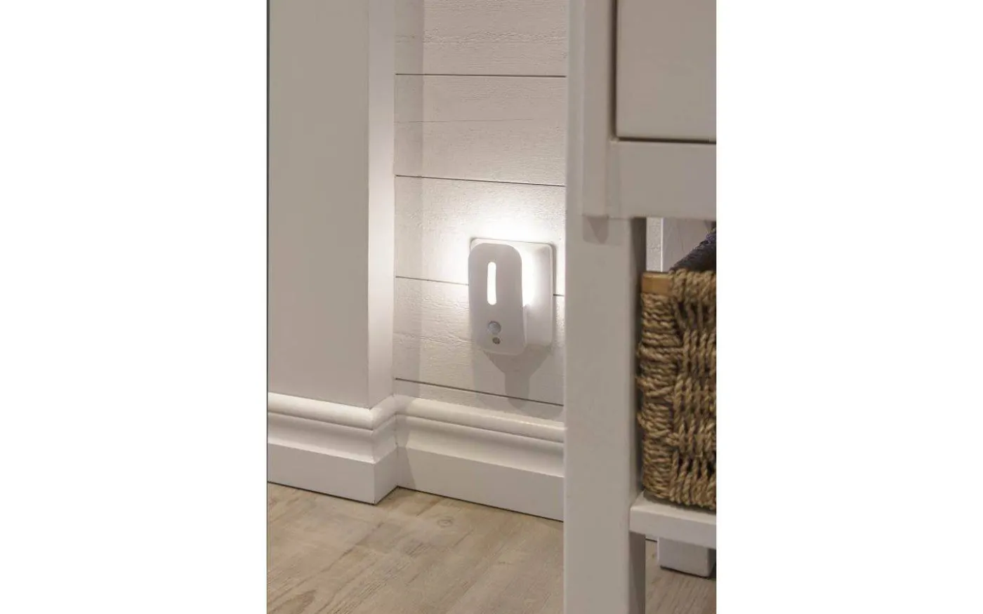 Nattlampa LED med skymnings och rörelsesensor 2900K 15lm 1.8W