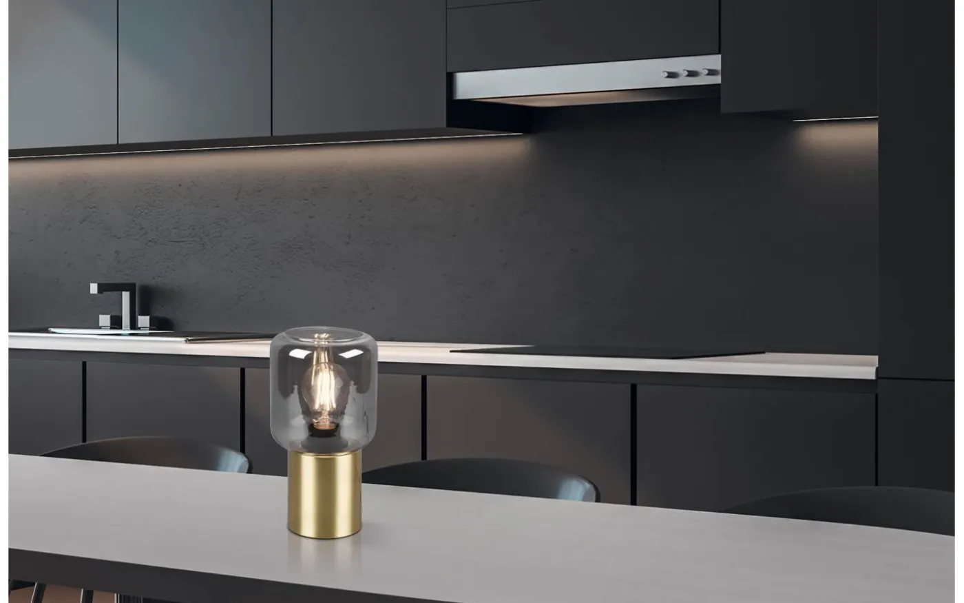 Nico Bordslampa E27 matt mässing