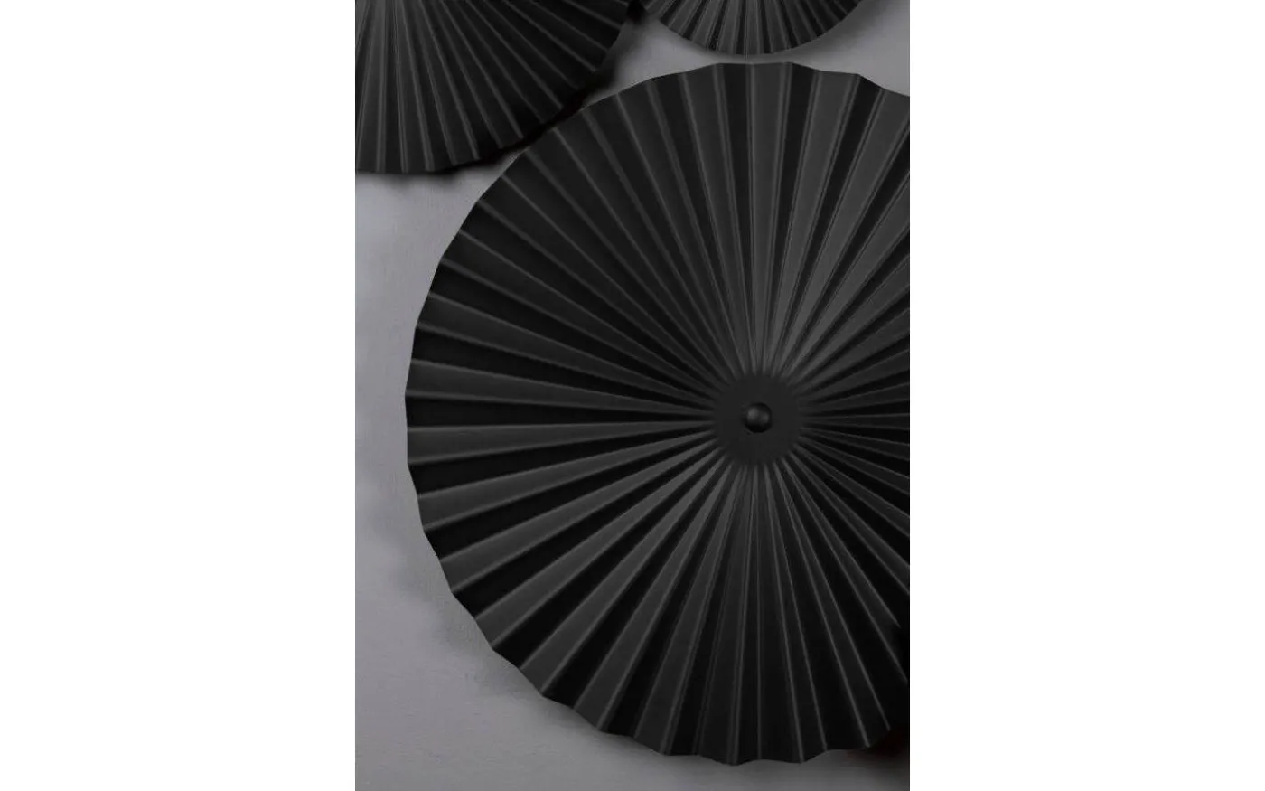 Omega Vägglampa 70cm LED 4,2W Svart