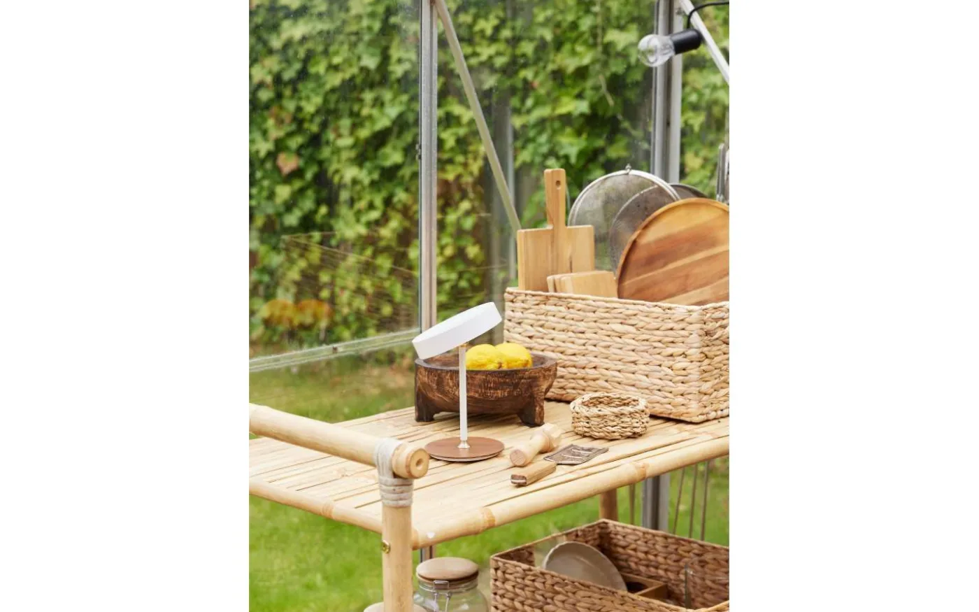 On The Move Uppladdningsbar Bordslampa LED 3-Steg DIM Vit