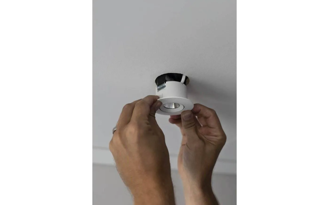 Optic S Quick ISO Spotlight 3000K 4,5W Vit IP44