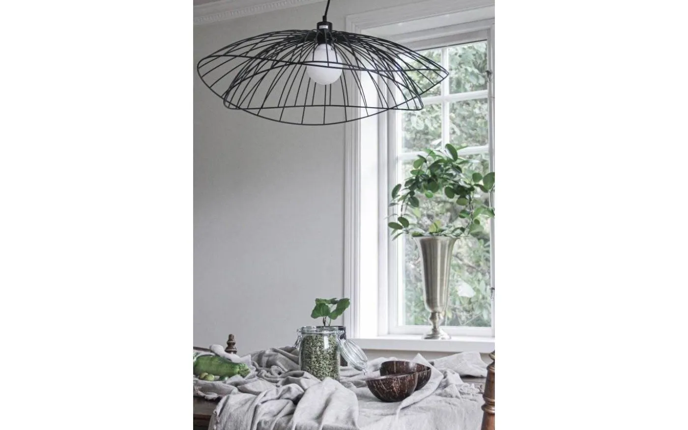 Ray Taklampa Svart 70cm