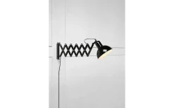 Riggs Vägglampa Svart