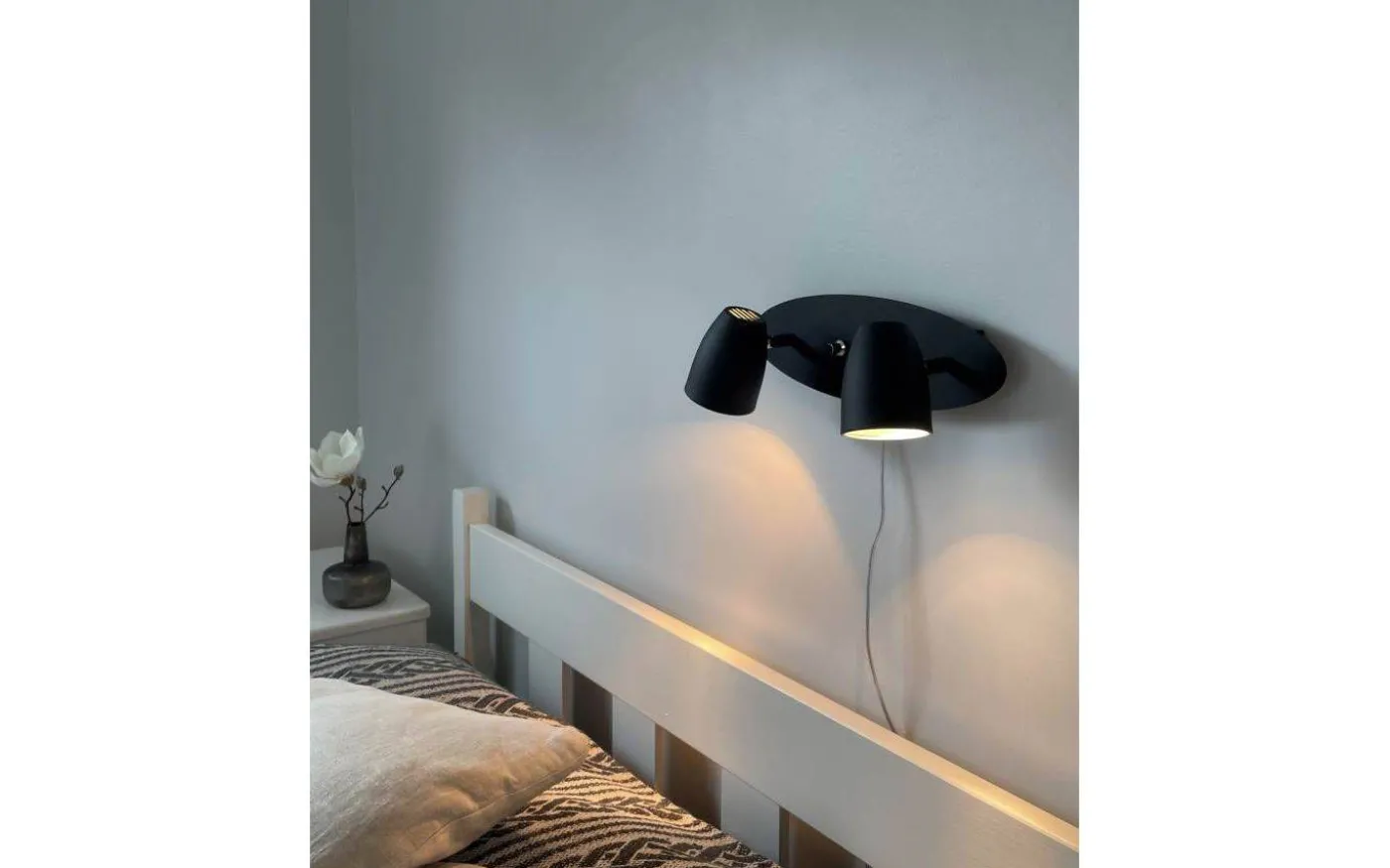 Sandnes Vägglampa 2L Svart