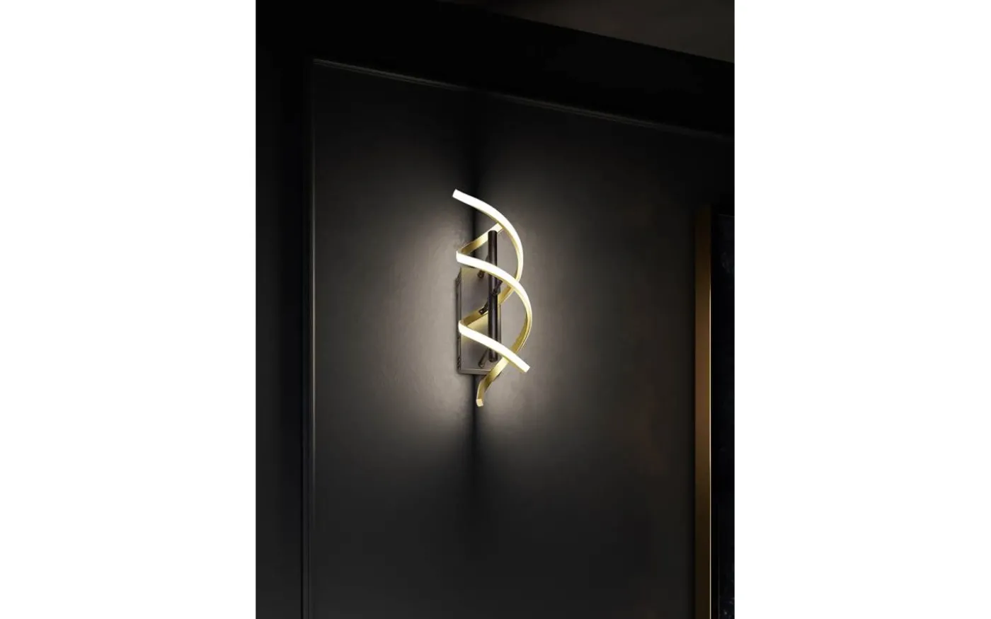 Sequence Vägglampa LED matt mässing/matt svart