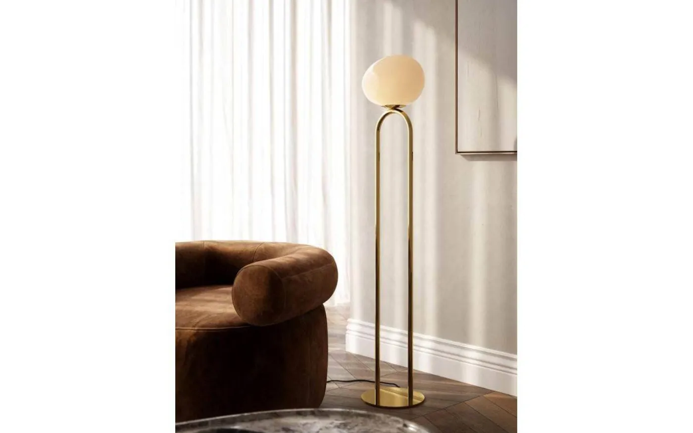 Shapes Golvlampa 135cm Mässing