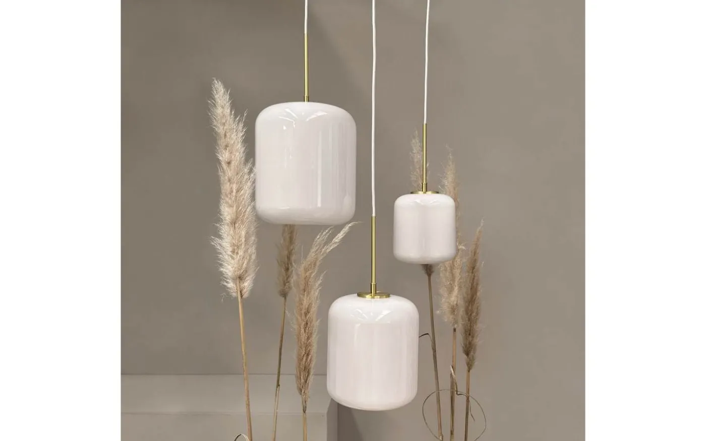 Silvia Fönsterlampa 15cm Opal/Mässing