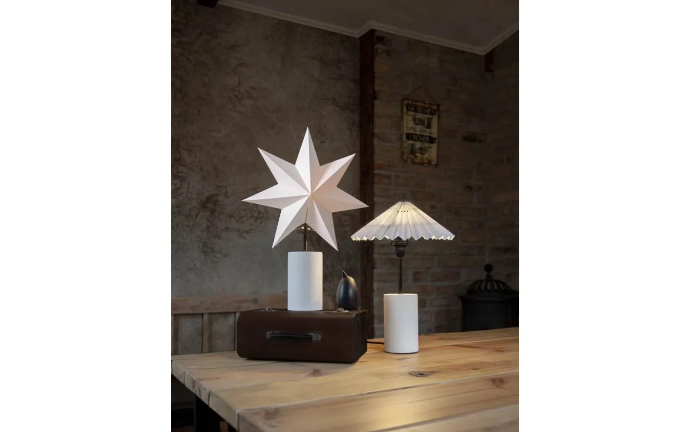 Stila Bordslampa med Stjärna & Skärm