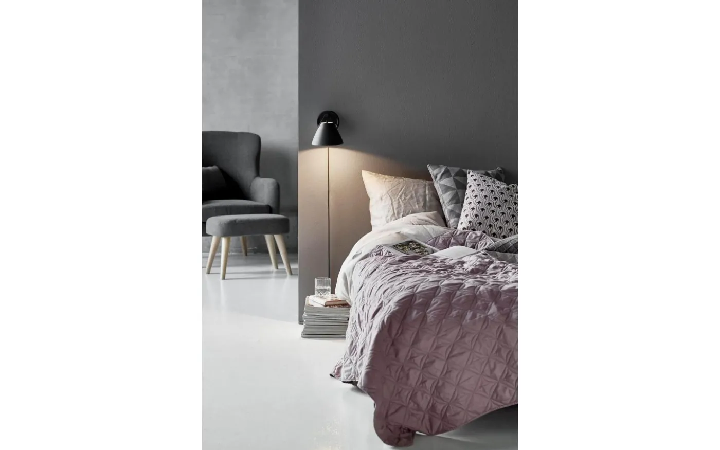 Strap 15 Vägglampa Svart