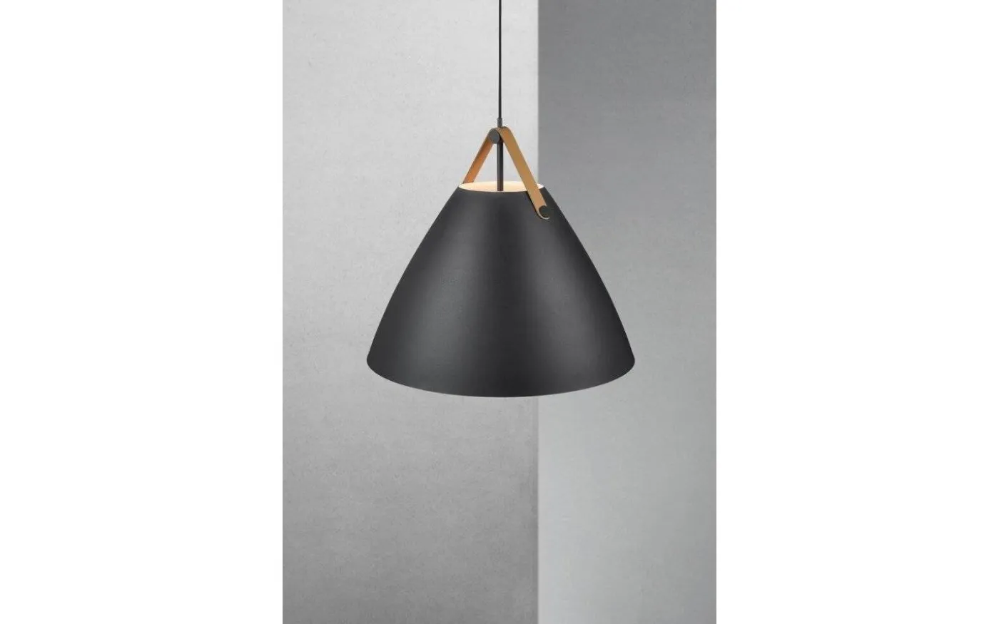 Strap Taklampa 68cm Svart