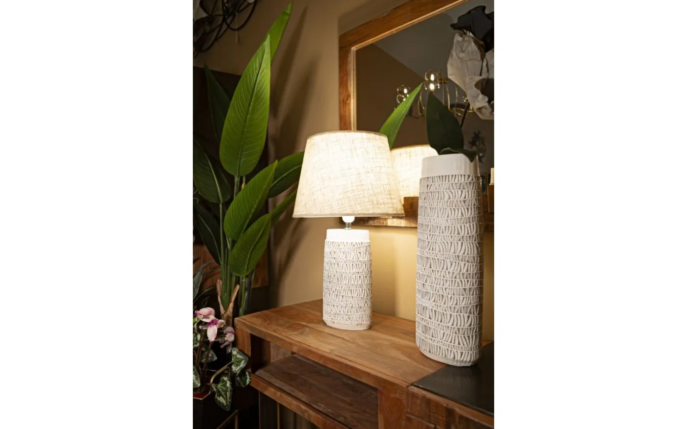 Tema Bordslampa 60,5cm Vit/Beige