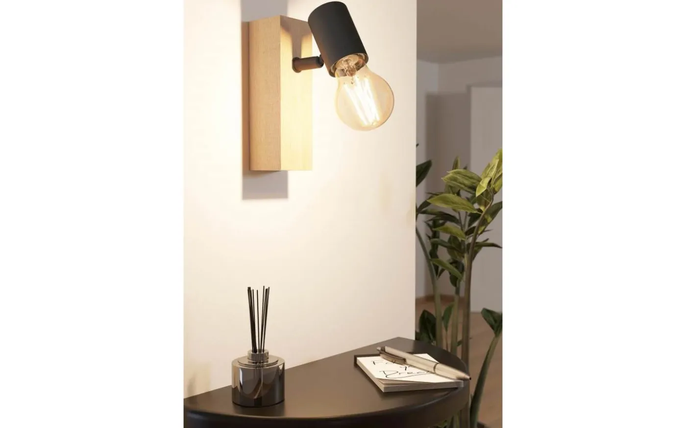 Townshend Vägglampa Brun/Svart