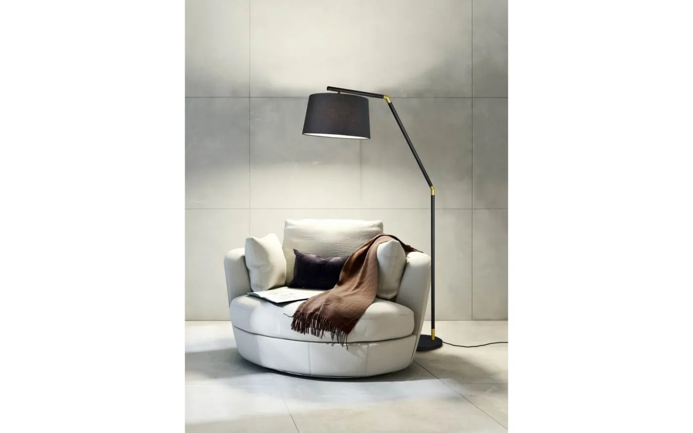 Tracy Golvlampa E27 mattsvart