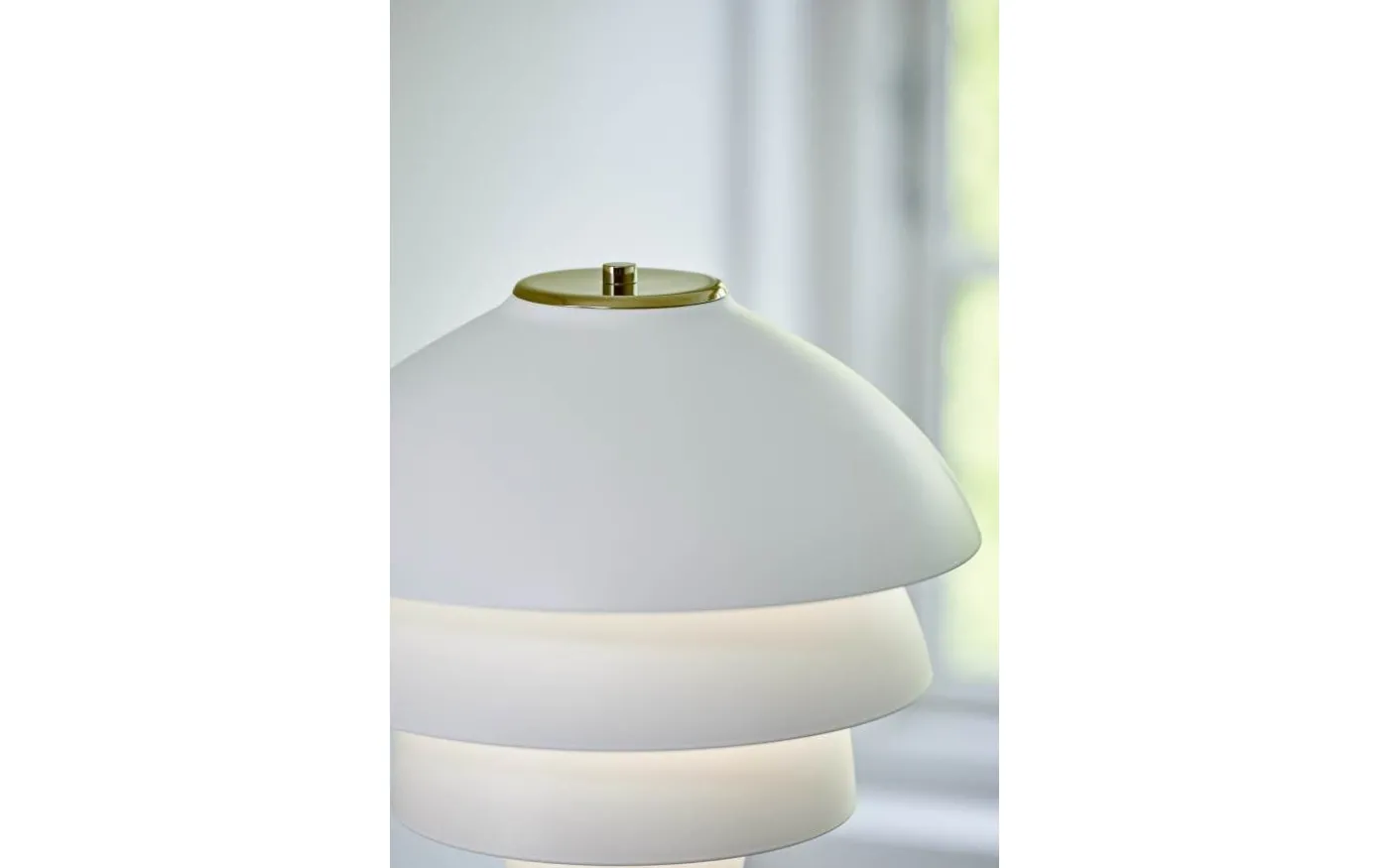 Valencia Golvlampa 151cm Vit/Mässing