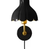 Wells Vägglampa Svart/Guld