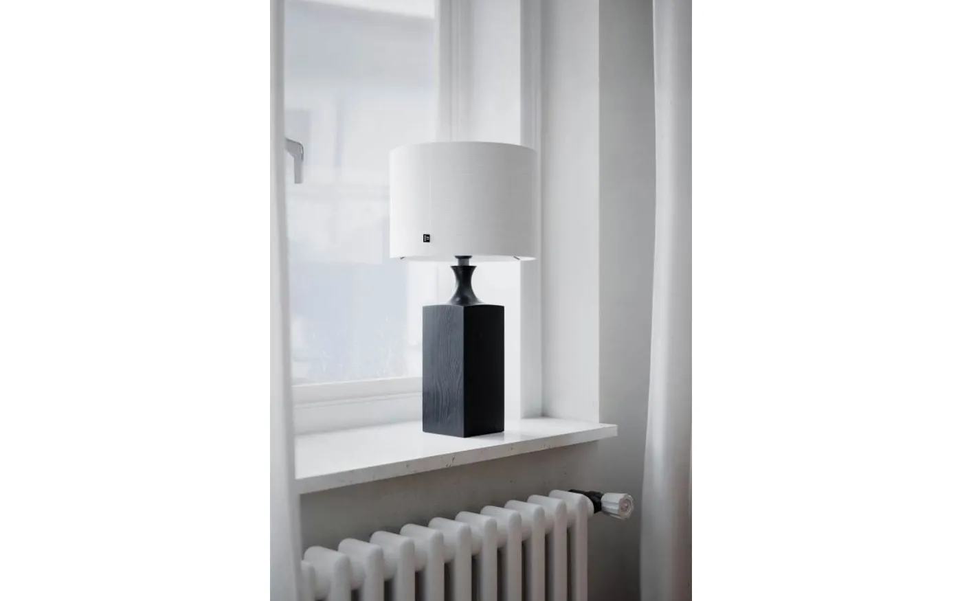 Woody Bordslampa 56cm Svart/Vit