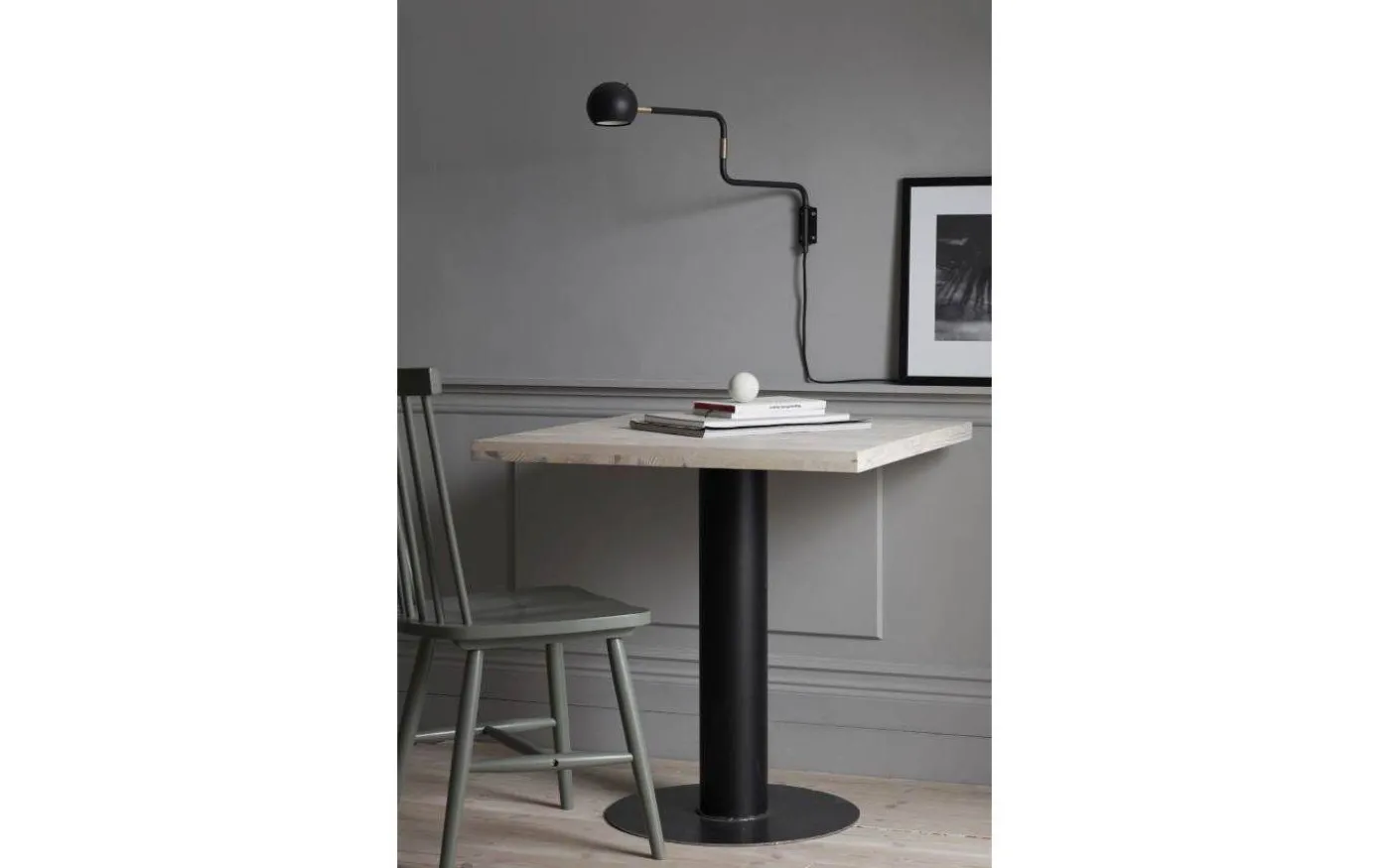 Yes Vägglampa 62cm Svart